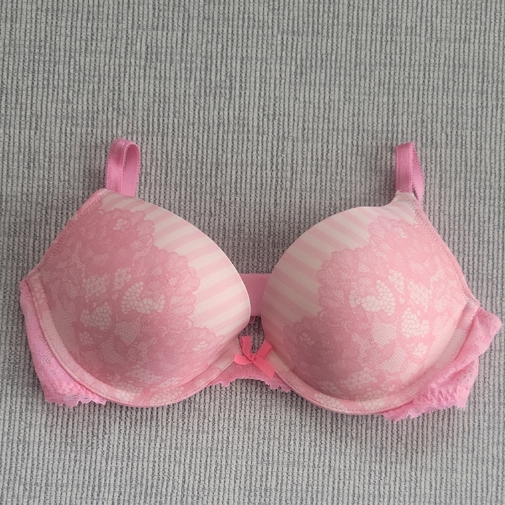 Victoria's Secret Pink Striped Lace Bra